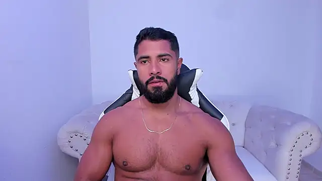 Snapshot of Santiago_huntt chatting on December 1, 2025, 1:45 pm Santiago huntt online show from December 1, 2025, 1:45 pm