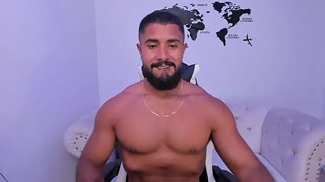 Snapshot of Santiago_huntt chatting on September 8, 2025, 8:30 pm Santiago huntt online show from September 8, 2025, 8:30 pm