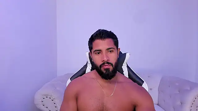 Snapshot of Santiago_huntt chatting on November 28, 2025, 12:27 pm Santiago huntt online show from November 28, 2025, 12:27 pm