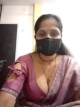 Snapshot of priyancyfun chatting on December 4, 2025, 5:34 pm priyancyfun online show from December 4, 2025, 5:34 pm