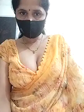 Snapshot of priyancyfun chatting on October 28, 2025, 4:39 pm priyancyfun online show from October 28, 2025, 4:39 pm