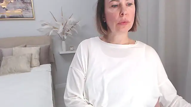 AnnyUBright online show from March 20, 2025, 2:53 pm