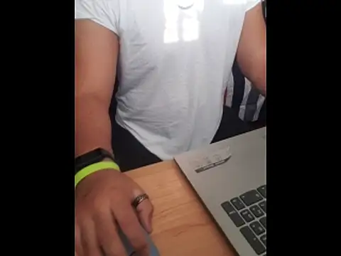 Snapshot of pitorico_bb chatting on December 19, 2025, 2:52 pm pitorico bb online show from December 19, 2025, 2:52 pm