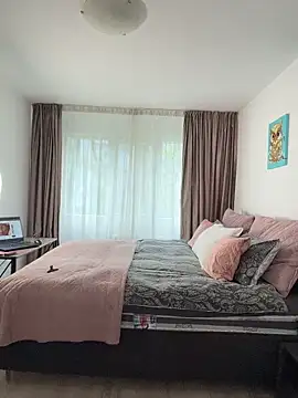 NNNoire online show from April 7, 2026, 6:59 am