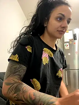 Snapshot of NNNoire chatting on October 16, 2025, 10:12 am NNNoire online show from October 16, 2025, 10:12 am