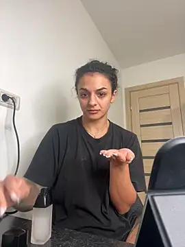 Snapshot of NNNoire chatting on October 26, 2025, 8:04 am NNNoire online show from October 26, 2025, 8:04 am