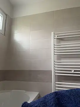 NNNoire online show from April 16, 2026, 7:09 am