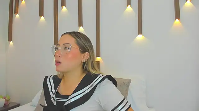 Snapshot of antonella_cutie_ chatting on March 8, 2025, 12:20 pm antonella cutie online show from March 8, 2025, 12:20 pm