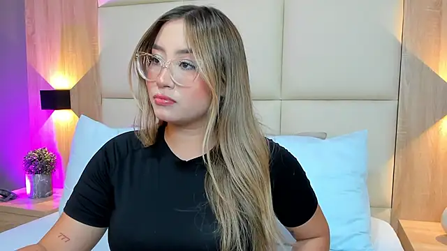 Snapshot of antonella_cutie_ chatting on October 20, 2025, 12:38 pm antonella cutie online show from October 20, 2025, 12:38 pm