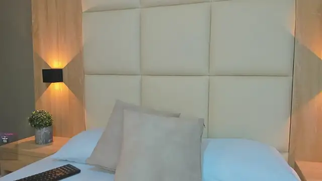 Snapshot of antonella_cutie_ chatting on November 6, 2025, 12:20 pm antonella cutie online show from November 6, 2025, 12:20 pm