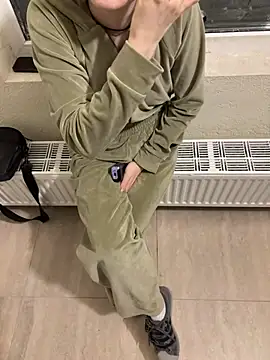 Snapshot of Alexandria_Balenciaga chatting on March 15, 2025, 10:44 pm Alexandria Balenciaga online show from March 15, 2025, 10:44 pm