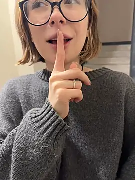 Snapshot of Alexandria_Balenciaga chatting on February 18, 2025, 10:14 pm Alexandria Balenciaga online show from February 18, 2025, 10:14 pm