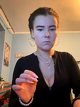 mewKate online show from December 20, 2025, 2:53 pm