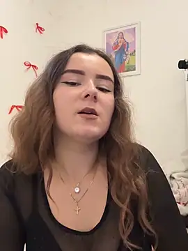 mewKate online show from December 19, 2025, 12:40 pm