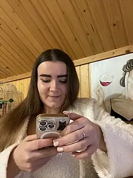 mewKate online show from February 28, 2026, 4:39 pm