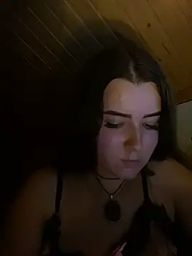 Snapshot of mewKate chatting on July 11, 2026, 11:27 pm mewKate online show from July 11, 2026, 11:27 pm