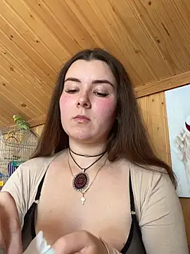 Snapshot of mewKate chatting on June 3, 2026, 1:01 pm mewKate online show from June 3, 2026, 1:01 pm