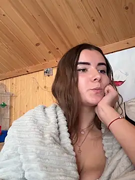 Snapshot of mewKate chatting on November 4, 2025, 10:08 am mewKate online show from November 4, 2025, 10:08 am