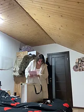 mewKate online show from March 29, 2026, 6:20 pm