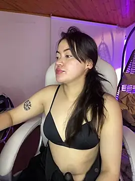 Camila pinkk online show from May 20, 2026, 1:52 pm