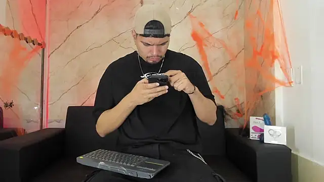EnriquevillaF online show from October 22, 2025, 12:48 pm