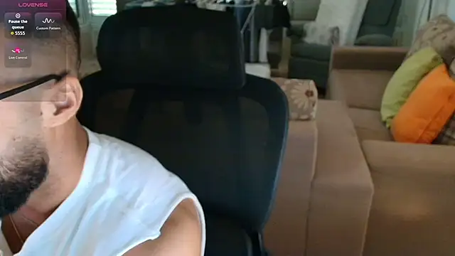 todddantes25 online show from April 18, 2026, 4:59 am