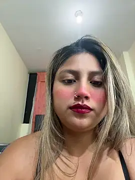 Snapshot of Adrianisx chatting on July 12, 2026, 2:34 am Adrianisx online show from July 12, 2026, 2:34 am