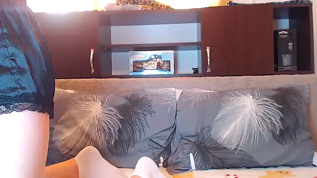 Snapshot of AshlineKatte chatting on December 15, 2025, 12:22 pm AshlineKatte online show from December 15, 2025, 12:22 pm