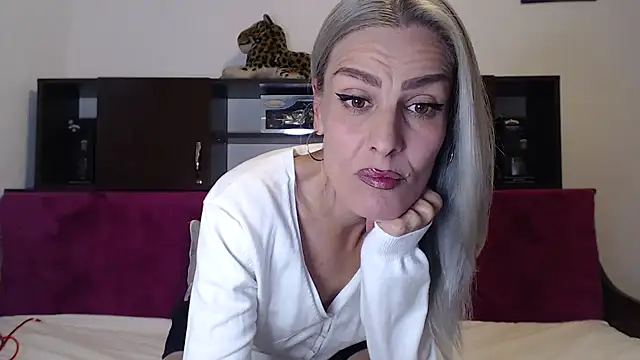 Snapshot of AshlineKatte chatting on September 29, 2025, 2:01 pm AshlineKatte online show from September 29, 2025, 2:01 pm