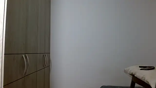 lonelydick2002 online show from October 8, 2025, 12:01 am