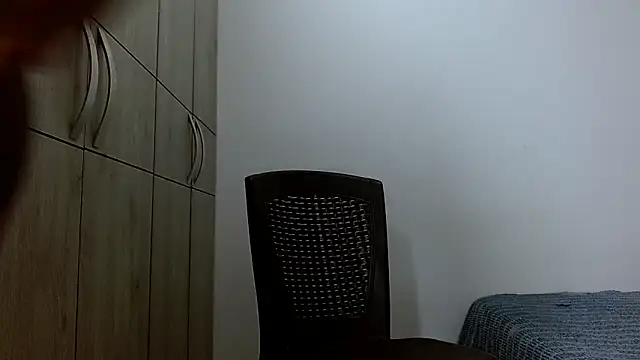 lonelydick2002 online show from September 26, 2025, 9:27 am