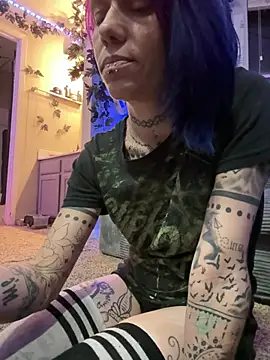 trashbrat online show from May 13, 2026, 8:21 am