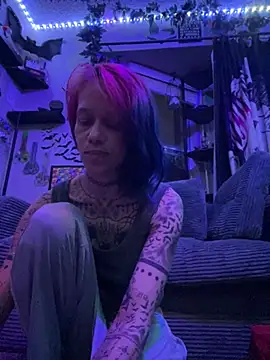trashbrat online show from May 19, 2026, 4:41 am