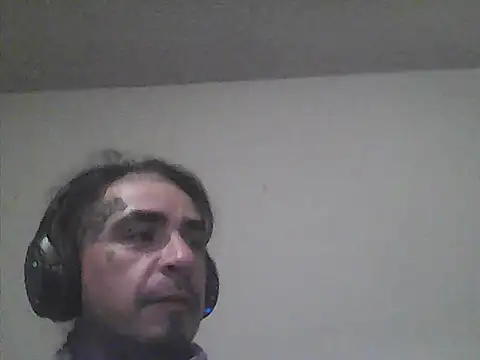 justthetip4209 online show from May 6, 2026, 1:53 am