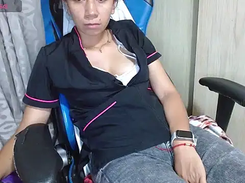 Snapshot of Danielagomez33 chatting on June 12, 2026, 1:14 am Danielagomez33 online show from June 12, 2026, 1:14 am