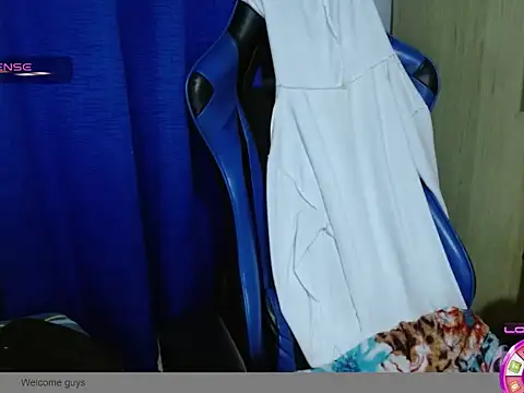 Snapshot of Danielagomez33 chatting on February 16, 2026, 12:20 am Danielagomez33 online show from February 16, 2026, 12:20 am