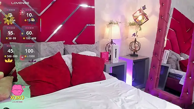 VeronicaOlson  online show from November 28, 2025, 3:39 am