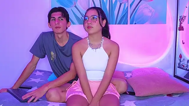 Snapshot of Ana_and_Leo chatting on November 29, 2025, 3:12 pm Ana and Leo online show from November 29, 2025, 3:12 pm