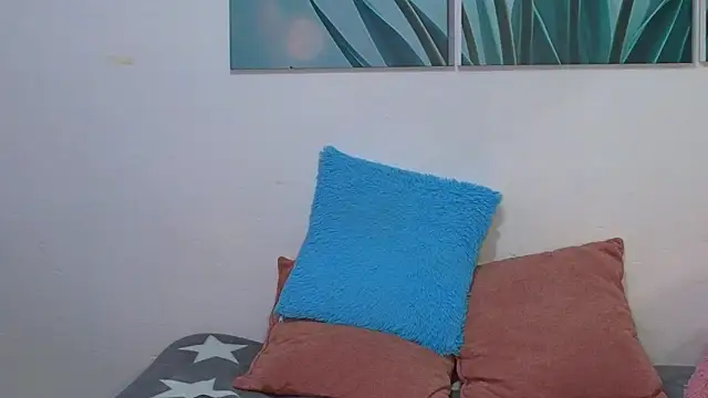 Ana and Leo online show from April 2, 2026, 2:13 pm