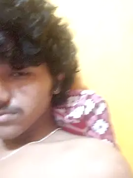 Snapshot of CosmicEmuu chatting on January 12, 2025, 1:48 pm CosmicEmuu online show from January 12, 2025, 1:48 pm