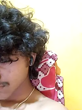 Snapshot of CosmicEmuu chatting on March 4, 2025, 6:50 pm CosmicEmuu online show from March 4, 2025, 6:50 pm