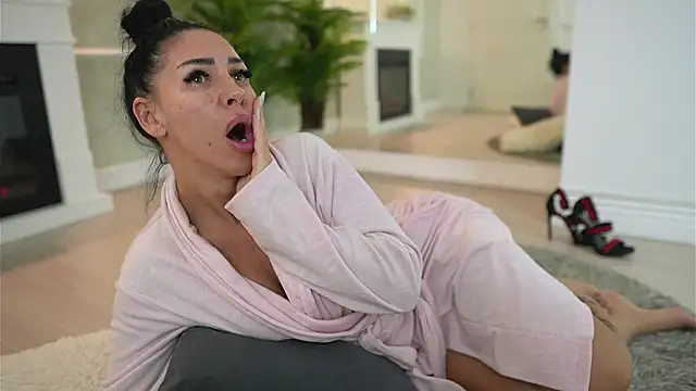 MyaBlack online show from April 19, 2026, 3:07 am