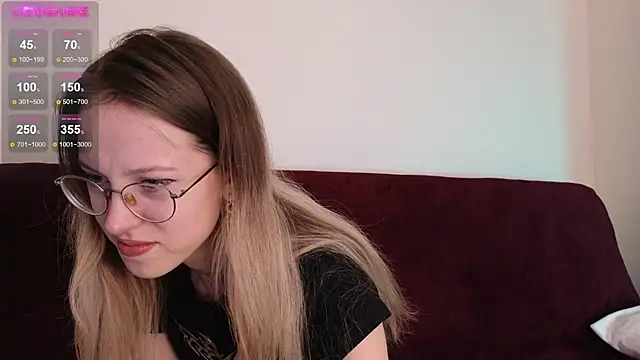 Snapshot of MaryBliss chatting on September 27, 2025, 1:34 am MaryBliss online show from September 27, 2025, 1:34 am