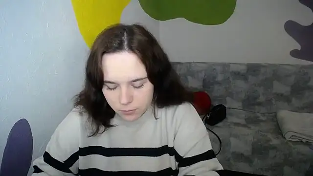 Snapshot of mini_girly chatting on December 3, 2025, 1:21 pm mini girly online show from December 3, 2025, 1:21 pm