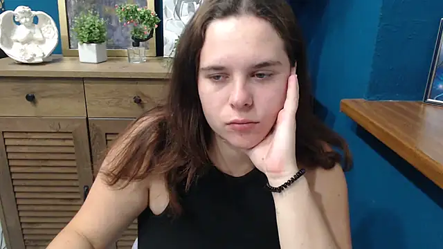 Snapshot of mini_girly chatting on September 20, 2025, 6:40 am mini girly online show from September 20, 2025, 6:40 am