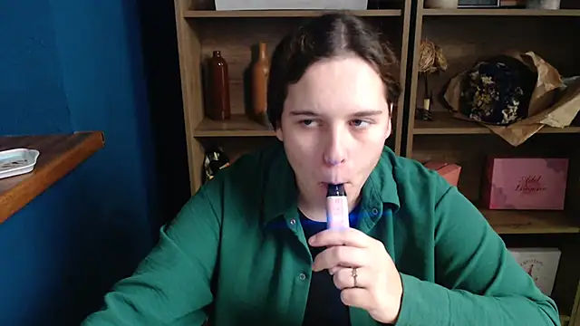 Snapshot of mini_girly chatting on October 19, 2025, 3:26 pm mini girly online show from October 19, 2025, 3:26 pm