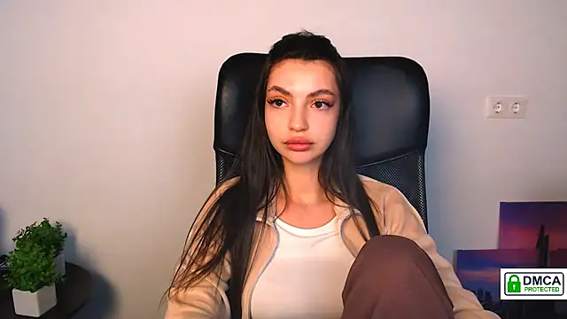 Snapshot of Lexi_Jous chatting on September 19, 2025, 5:00 am Lexi Jous online show from September 19, 2025, 5:00 am