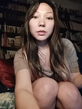 Snapshot of LoveFoxyQueen chatting on May 5, 2026, 10:13 pm LoveFoxyQueen online show from May 5, 2026, 10:13 pm