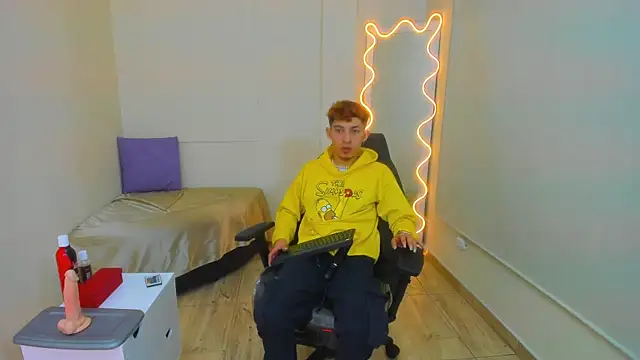 Axel tay online show from October 25, 2025, 3:38 am