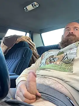 Snapshot of 32XRedBeard chatting on February 23, 2026, 10:21 pm 32XRedBeard online show from February 23, 2026, 10:21 pm